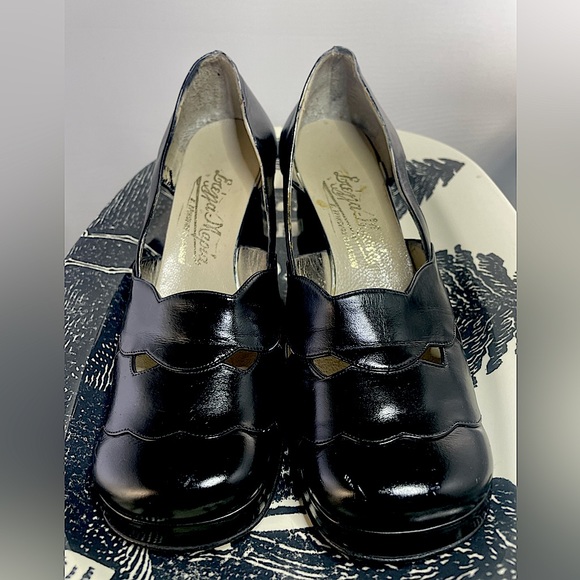 🖤 Vintage 🖤 Black Leather Platform Heels EXQUISITE 7 1/2 Antique 😻😻😻 1940s? - Picture 2 of 14
